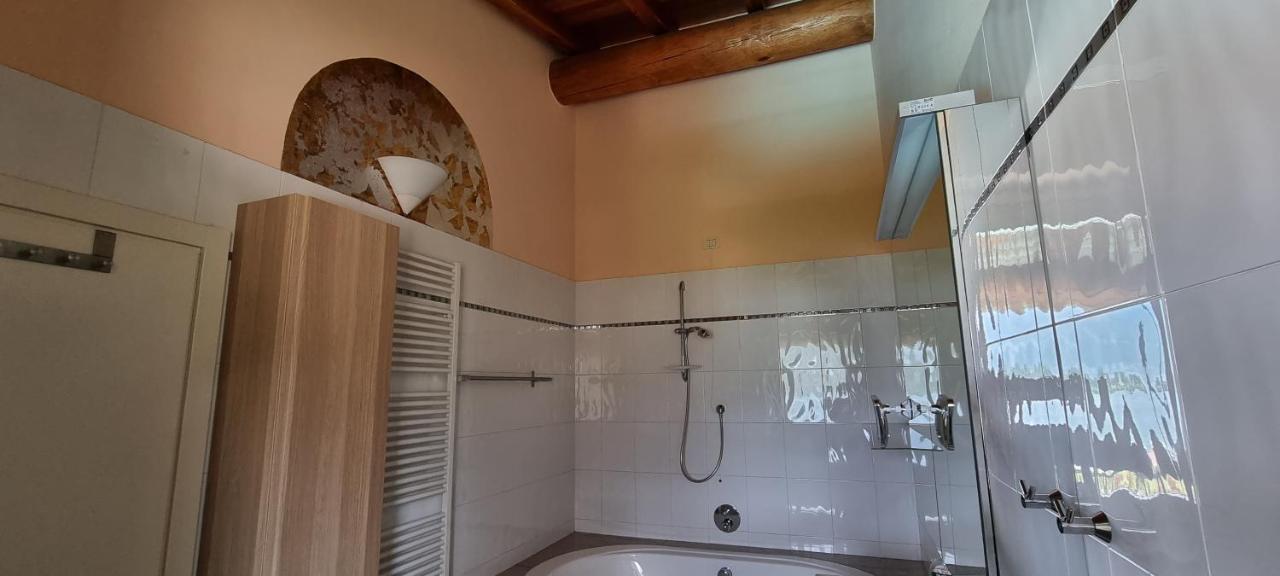 Casa Romantica Colico Luaran gambar