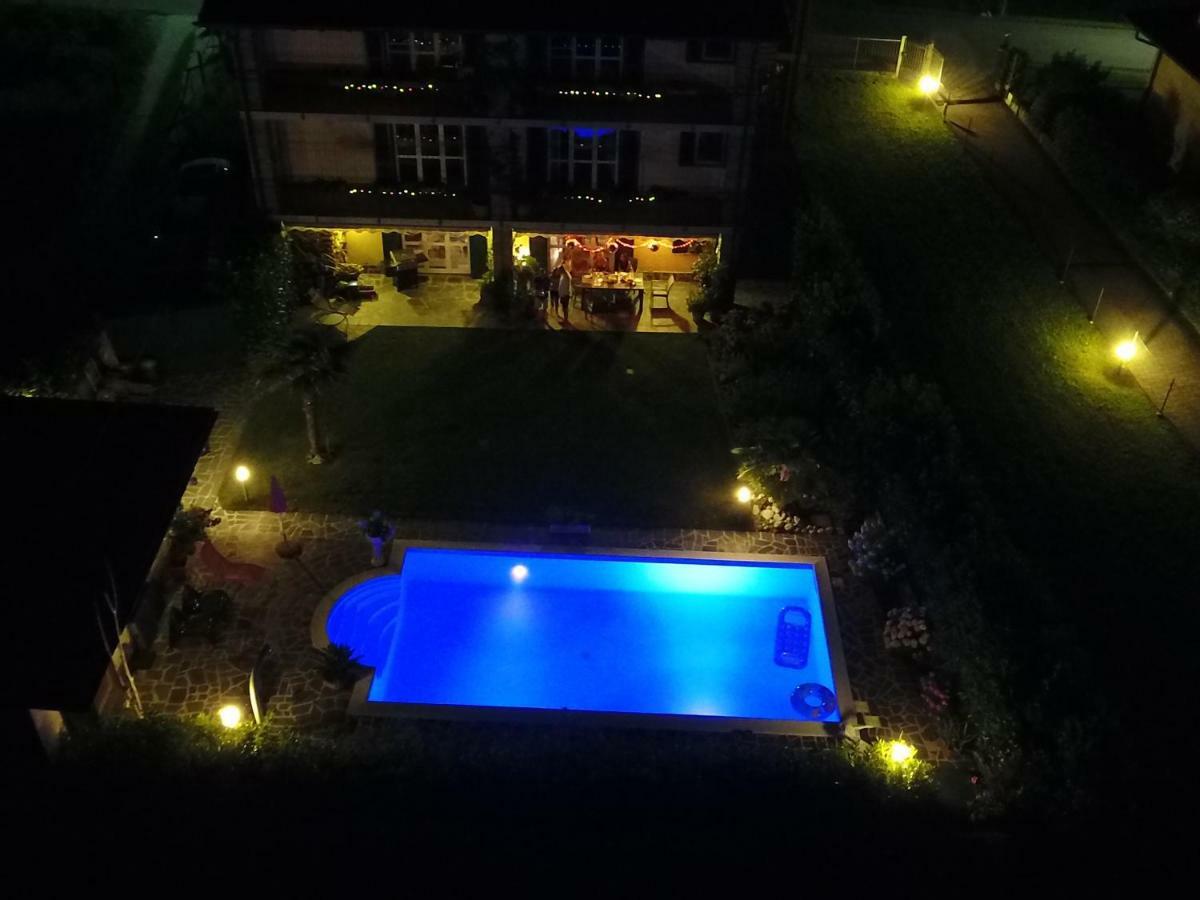 Casa Romantica Colico Luaran gambar